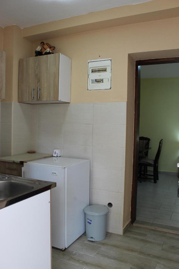 Apartmani Franovic 티바트 외부 사진