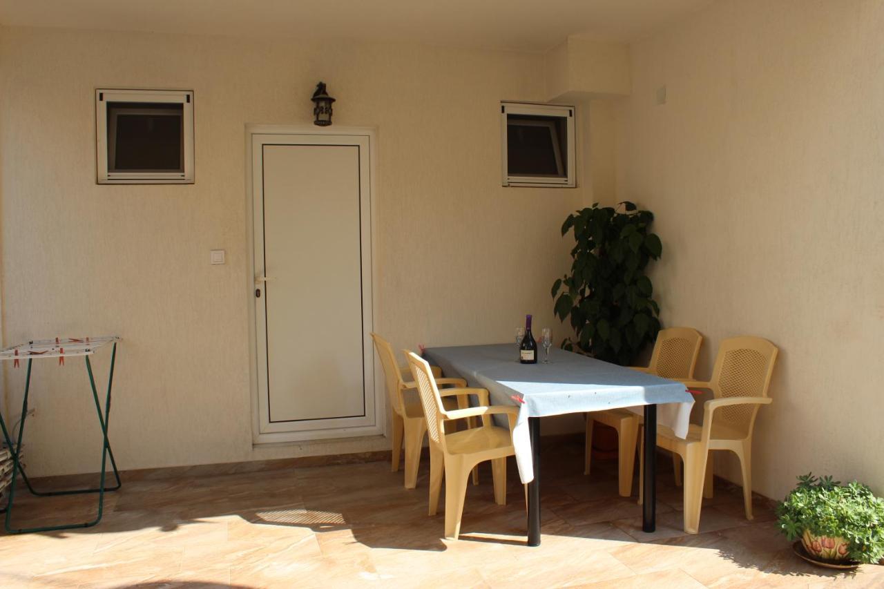 Apartmani Franovic 티바트 외부 사진